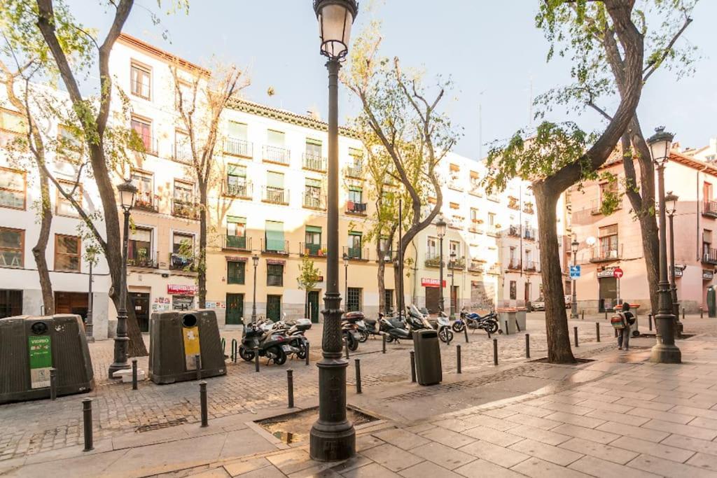 Estudio Lavapies Cerca De Anton Martin Madrid Luaran gambar